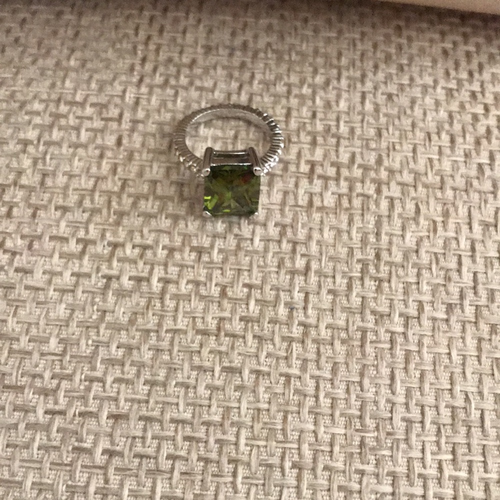 Ring - Picture 5 of 5